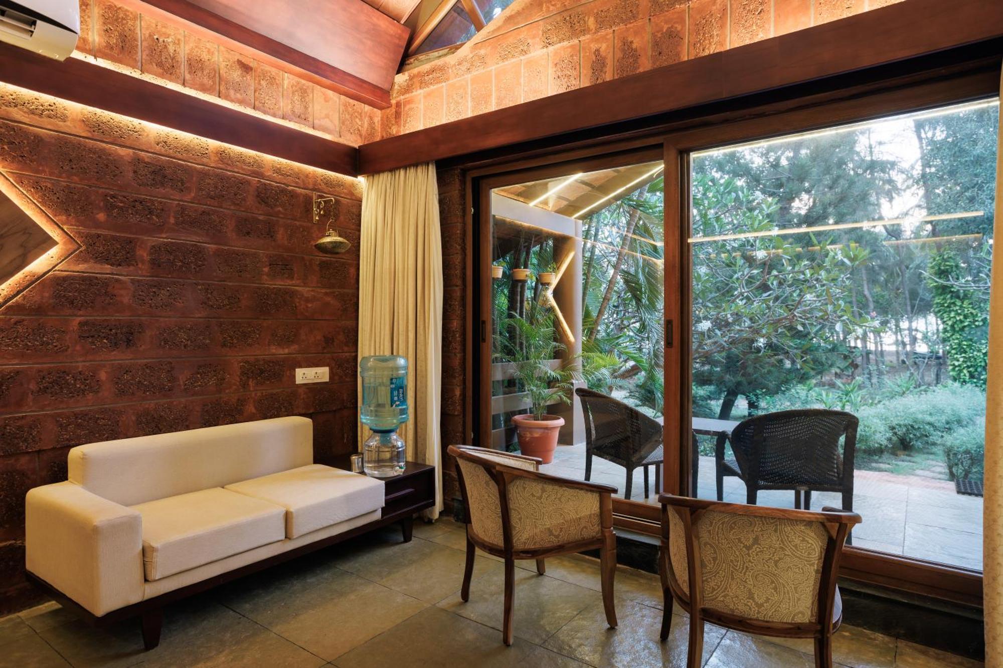 Sai Vishram Beach Resort Bainduru Eksteriør bilde