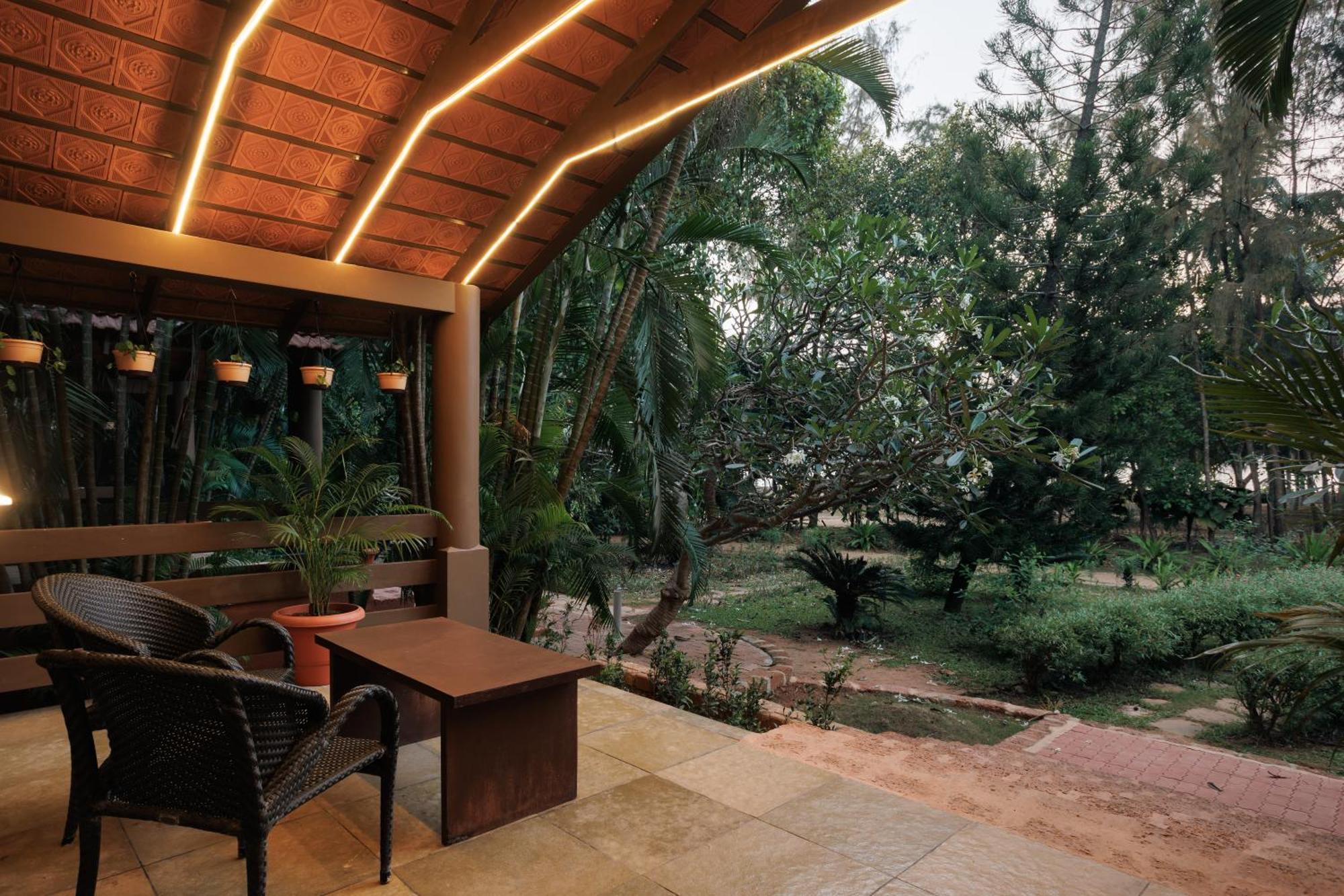 Sai Vishram Beach Resort Bainduru Eksteriør bilde