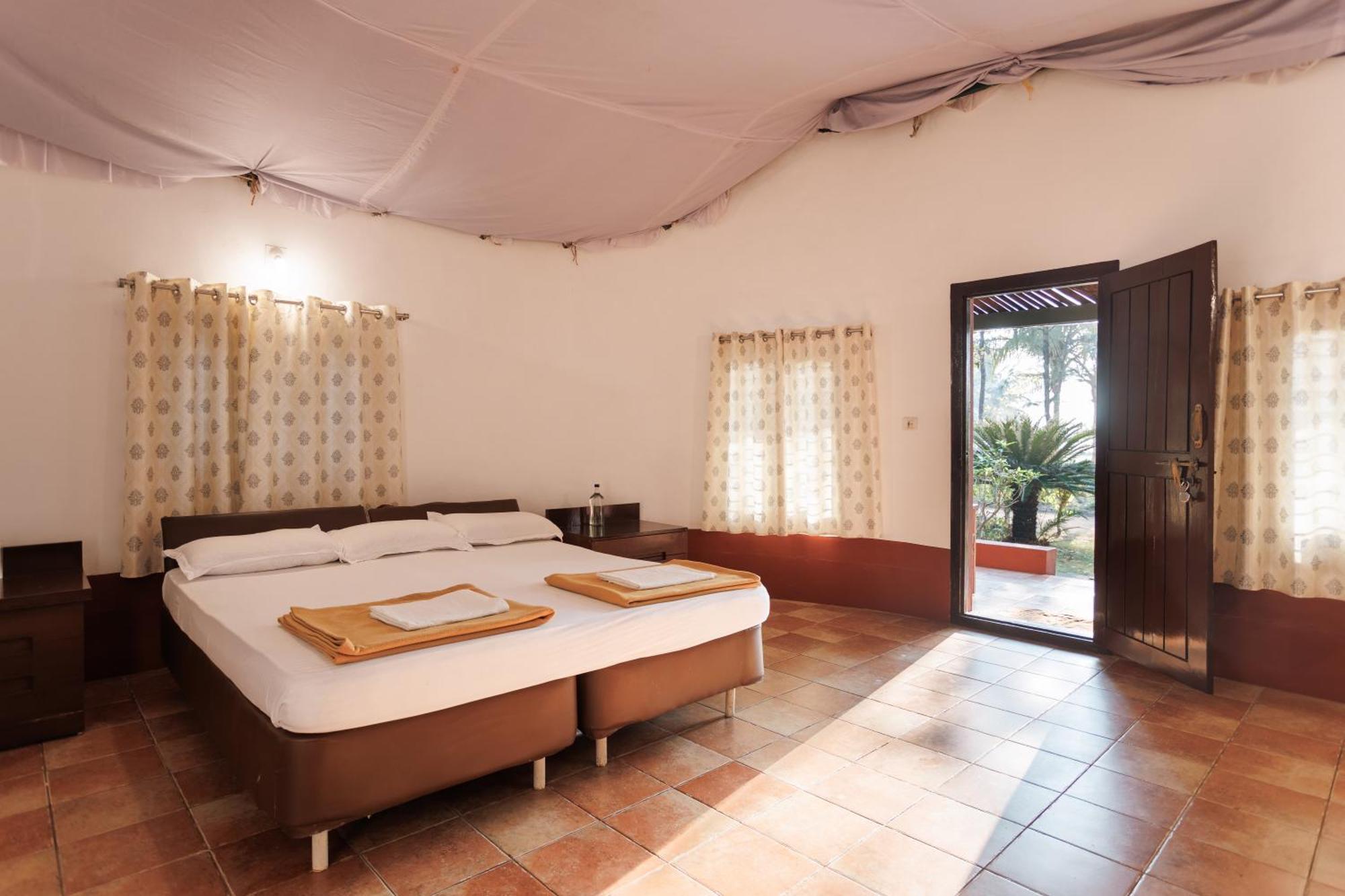 Sai Vishram Beach Resort Bainduru Eksteriør bilde