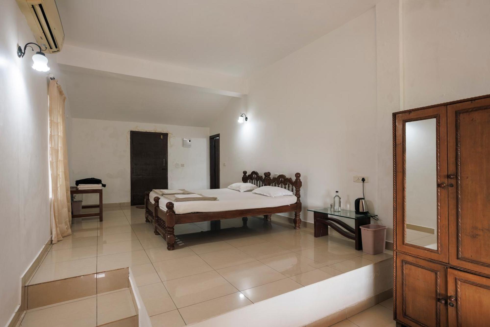 Sai Vishram Beach Resort Bainduru Eksteriør bilde